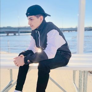 Meet your Posher, Anthony